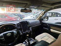 تۆیۆتا لاند کروزەر